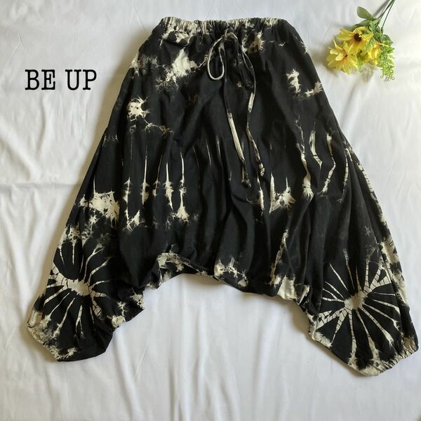 美品 BE UP サルエルパンツ 春 夏 秋 ホワイト ブラック