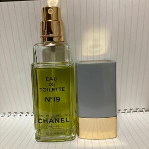 シャネル　CHANEL N°19 オードトワレ