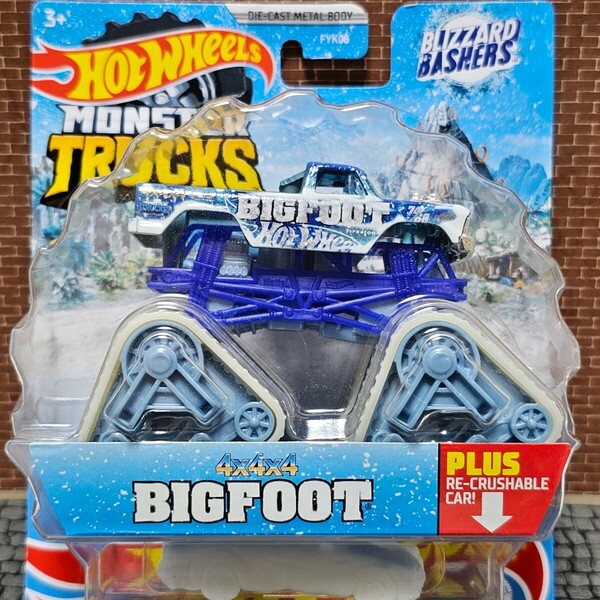 希少！キャタピラー仕様♪ホットウィール　モンスタートラック　ビッグフット　スノークローラーバージョン！ Hot Wheels MONSTER TRUCKS