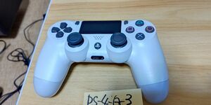 純正PS4コントローラー白.必ず商品説明を確認よろしくお願いします。値下げ交渉スルーします。