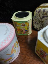 Disney ディズニー ミッキー ミニー ダッフィー シェリーメイくまのプーさん木製どんぐり取っ手　希少 空き缶 メリーチョコレート空き缶_画像5