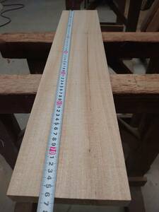 楠　くす　No.240531-G　無垢　乾燥材　板（長さ760㎜ｘ幅150㎜ｘ厚み25㎜）1枚　木材　DIY　棚板　小物作りに