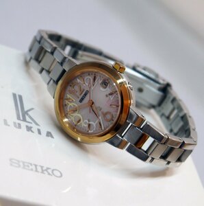 訳有品・保管品 SEIKO セイコー LUKIA ルキア SSVW018 電波ソーラー 3針 1B22-0AK0 デイト ピンク系文字盤 レディース ケース/外箱付