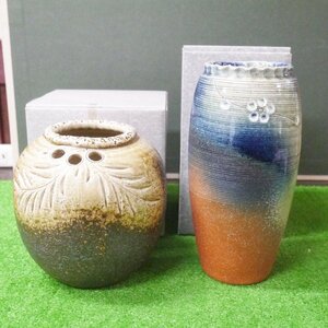 USED品・保管品 しがらき焼 花生 2点セット 信楽焼 銘無し 花瓶 陶器 花器 詳細不明 外箱付き 現状品