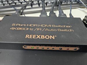 REEXBON 5入力1出力 HDMI切替器 HDMIケーブル3本とリモコン付き