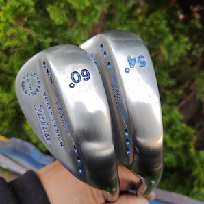 Vokey RAW wedges, 54 and 60, with a bluedot finishの画像3