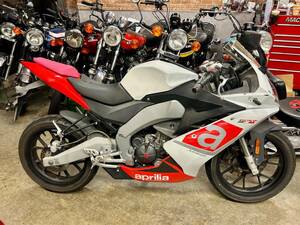 アプリリア　GPR125 　　　　　　　　　rs125 rs1 cbr125