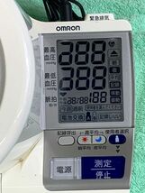 ◇GE57 自動電子血圧計 オムロン HEM-1010 デジタル自動血圧計 動作確認済み 上腕式血圧計◇T_画像3