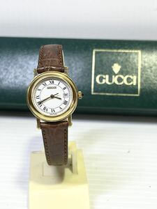 *1 иен ~GUCCI 7200L кварц женские наручные часы работа товар Gucci белый циферблат кварц *