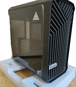 Fractal Design Torrent Compact Black TG Dark Tint ミドルタワーPCケース