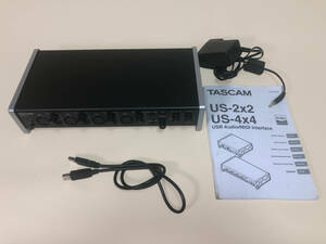 TASCAM US-4x4 USBオーディオ/MIDIインターフェース