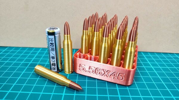 5.56x45mm NATO 弾風 ダミーカート 25個セット【送料無料 /トレイおまけ付】(検) 5.56 M4 M16 AUG FAMAS H&K G36 等の撮影にいかが