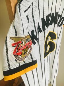 阪神タイガース　Mサイズ　背番号6番　金本選手　2005年優勝記念ユニフォーム　刺繍　優勝ワッペン ネーム 刺繍 阪神