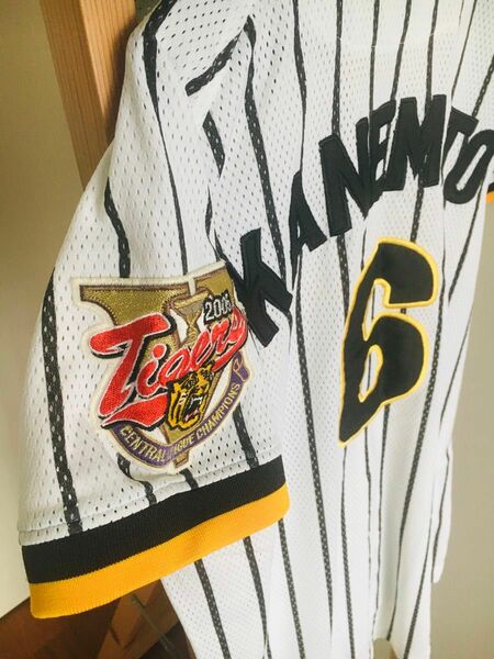 阪神タイガース　Mサイズ　背番号6番　金本選手　2005年優勝記念ユニフォーム　刺繍　優勝ワッペン ネーム 刺繍 阪神