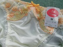 IZUMI　イズミ　Cute　Feminine　レース　チェック　りぼん　ストレッチ　ビキニショーツ　Mサイズ　新品未使用_画像4