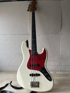 1 иен старт Fender крыло JAZZ BASS электрогитара мягкий чехол есть струнные инструменты музыкальные инструменты . белый . красный . текущее состояние товар 