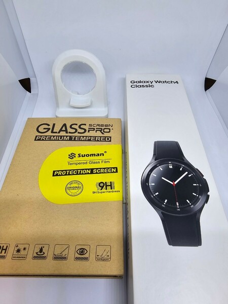 美品　Galaxy Watch4 　ウォッチ　Classic 46mm　日本正規品　充電スタンド　ガラスフィルム&保護ケース付き　送料無料　激安即決有　