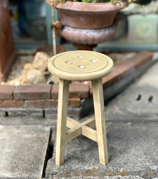 【オシャレ】 丸椅子 アンティーク調 木製 ボタン スツール チェア 椅子 花台 木製スツール 丸イス カントリー調