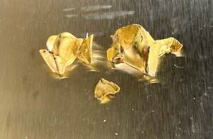 GOLD 金歯　約1.5g〜1.6g 滅菌処理済　貴金属　金属　前歯　送料込