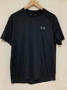 he1399 UNDER ARMOUR Under Armor mesh short sleeves T-shirt MD black dry speed . heat gear Roo z Logo print 