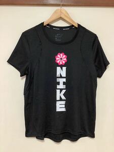 む1326 NIKE ナイキ メッシュ半袖Tシャツ レディース L ブラック 風車プリント ドライ 速乾 DRI-FIT