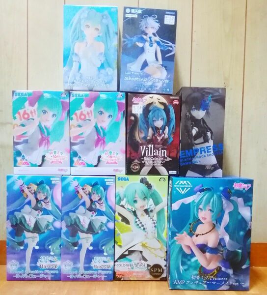 【新品・未開封品】初音ミク・洛天依等のボカロキャラのフィギュア、１０個まとめ売り