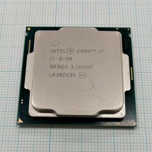 CPU Intel Corei7-8700 起動確認済み