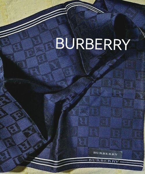 BURBERRY　 バーバリー　ハンカチ　ロゴとホースマーク織り生地　ツヤ高級感　(新品シール付)