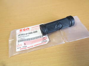 スズキ GS400/GS40E/GS425/GS550/GS750/RG250 スズキマーク入り キックペダルラバー　26352-01000-000　新品社外品