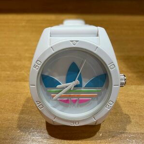 アディダス adidas 腕時計 ラバーベルト　白　ホワイト