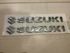 スズキステッカー　２枚セット　立体ステッカー　カーステッカー　バイクステッカー　SUZUKIステッカー シルバー　銀色　