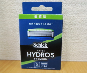 ★新品 シック ハイドロ５ プレミアム 敏感肌 ５枚刃　替刃４個入