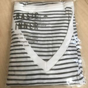 ポケット付きＶネックＴシャツ