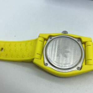 adidas アディダス ブリスベン メンズ 腕時計 ADH6177 イエロー ラバーベルト 動作品 箱付きの画像6