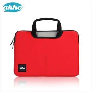 即決・送料込)【Apple MacBook Pro 15インチ ノートPC/iPad/タブレット対応】ahha NoteBook Carrier 15 CLEMENS Chili Red