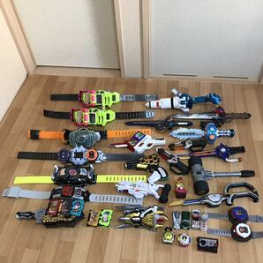 仮面ライダー 変身ベルト 仮面おもちゃ等まとめて 玩具 武器 おもちゃ 動作未確認 中古ジャンクの画像1