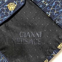 GIANNI VERSACE ジャンニヴェルサーチ　ネクタイ　メデューサ　レジメンタルストライプ　金具の装飾　シルク100% イタリア製　ブルー系_画像7