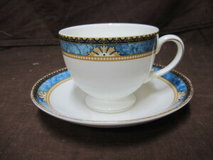 【B013】Wedgwood ウェッジウッド カーゾン CURZON カップ&ソーサー 金彩