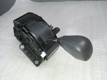 ヴォクシー　DBA-ZRR70W　シフトレバー　AT　オートマ　レバー　チェンジレバー　純正　23153　伊t_画像2