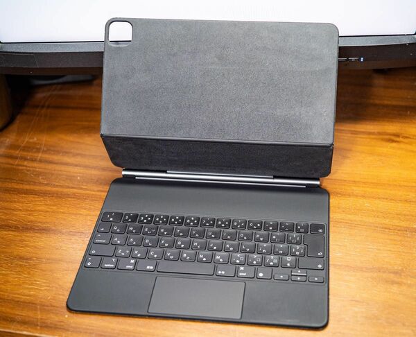Apple 12.9iPad Pro第3~6世代用　Magic Keyboard jis ブラック