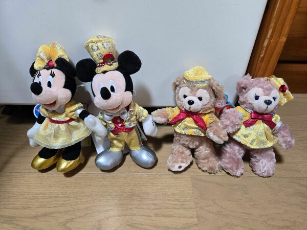 ディズニー　30周年　 ぬいぐるみバッジ　 ダッフィー シェリーメイ　ミッキー　ミニー　ぬいぐるみストラップ