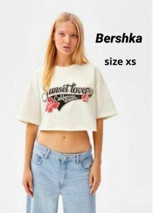 Bershka ベルシュカ　ショートカットソー　新品未使用