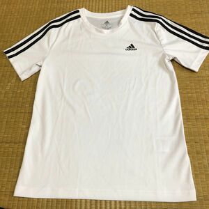 adidas Tシャツ