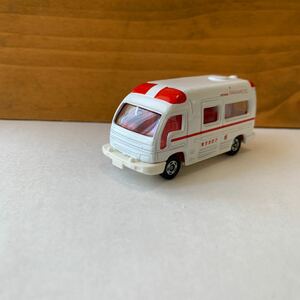 トミカ 日産 パラメディック ドクター救急車