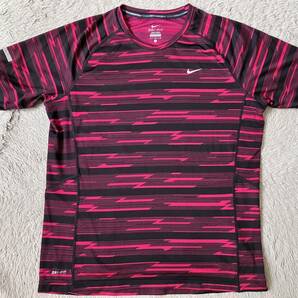 ★中古 美品★NIKE ナイキ DRI-FIT ドライフィット 半袖 Tシャツ Lサイズ 黒×赤の画像1