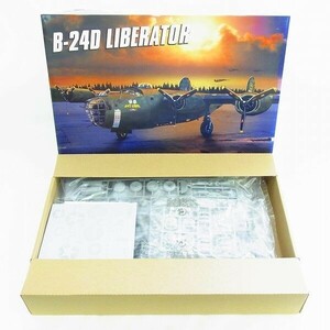 K016-Y30-1309 REVELL レベル B-24D LIBERATOR プラモデル 未組立 現状品③＠