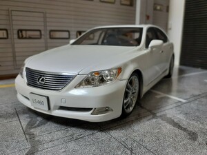 NOREV 1/18 LEXUS LS460 ホイール交換カスタム品 本体のみ