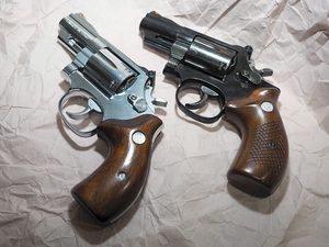 S&W M19 & M66 357マグナム 2.5インチ　(M19は未発火、M66はメンテ済み。その他木グリ、カート、箱等用説明欄にて) コクサイ　ABS樹脂