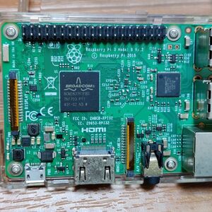 Raspberry Pi 3 Model B V1.2、USB給電切替スイッチ、ヒートシンク