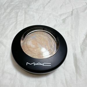 MAC マック ライトスカペード ハイライト チーク ルナソル EX18 アイシャドウ